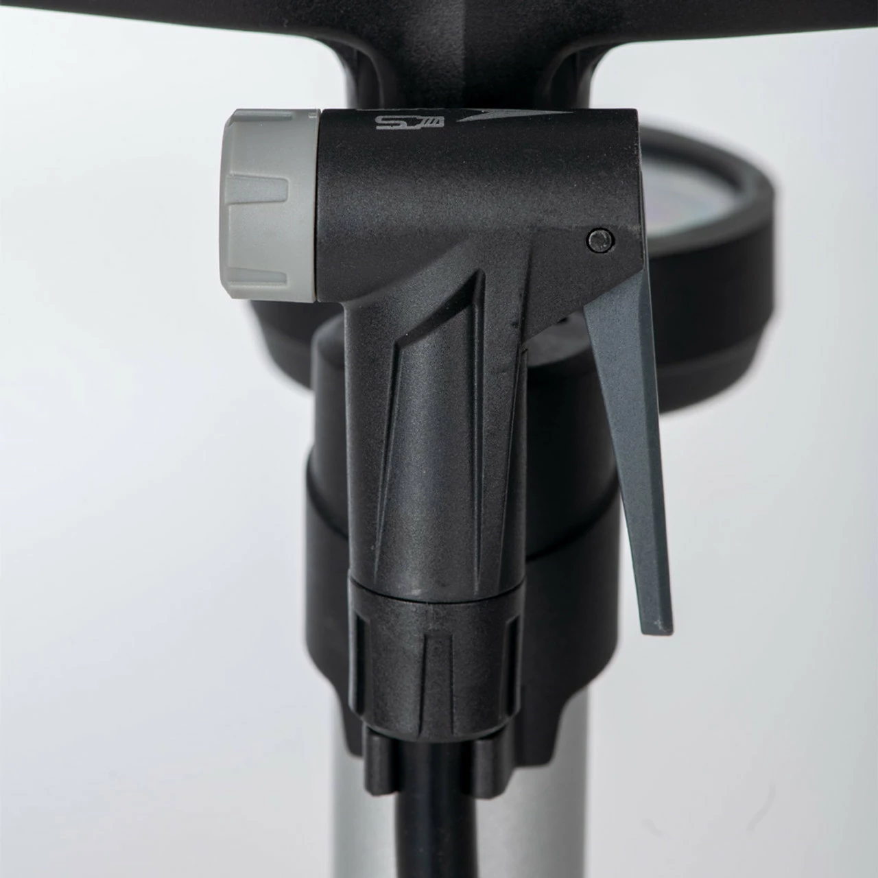 Oxford Airtrack Pro 2.0 Track Pump 5 Oxford Airtrack Pro 2.0 Track Pump - Image 3