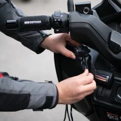 Oxford HotGrips Wrap - Advanced Heated Overgrips -Bike Maintenance store 5780263 el694 4 2 23507.1674574685